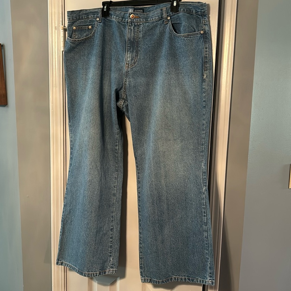 Avenue Blues faded light blue jeans size 22